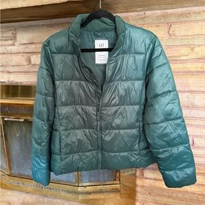 GAP Women's Forest Green Puffer Coat